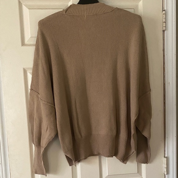 Ribbed Oversized Sweater - Picture 6 of 8